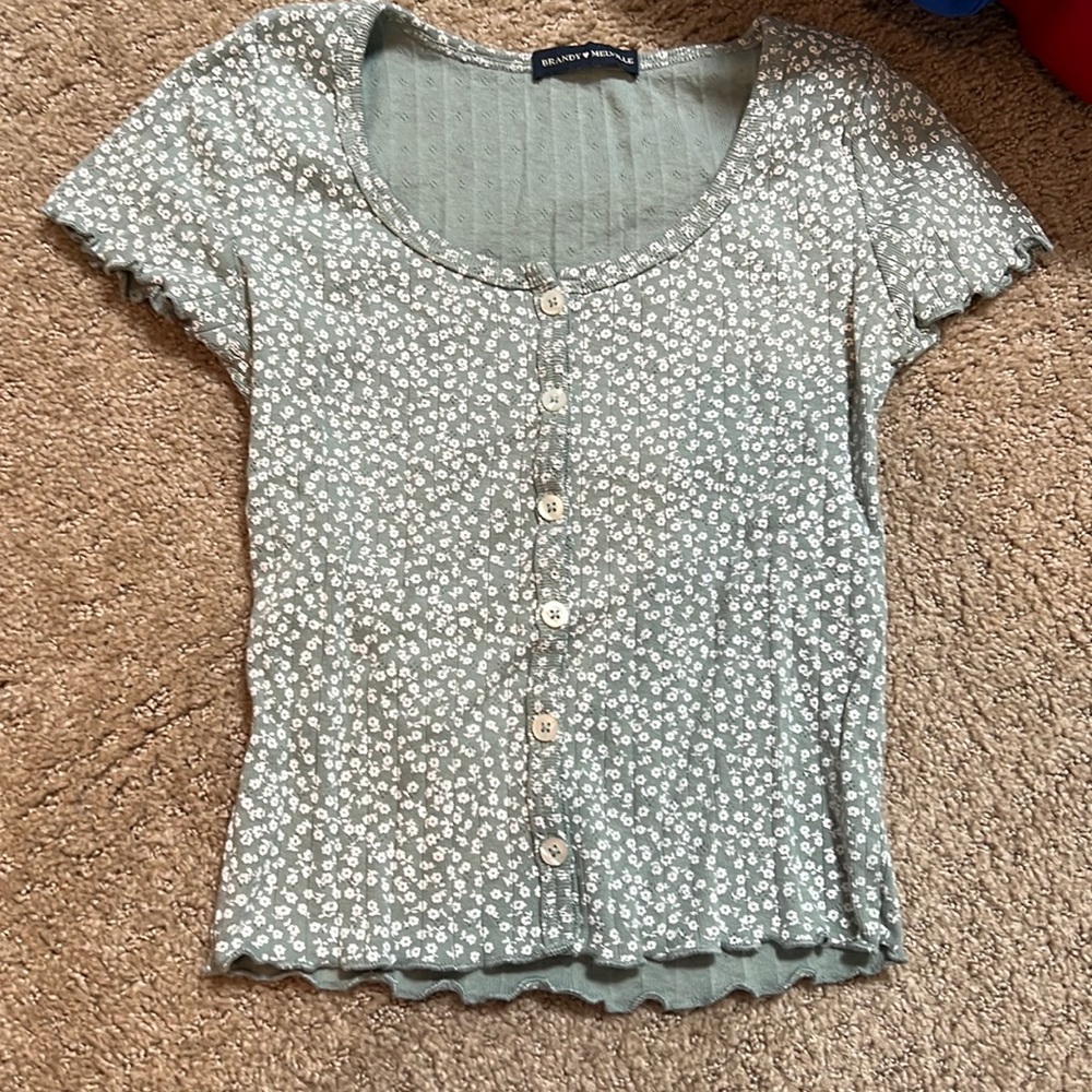 BRANDY MELVILLE green with white flowers baby tee